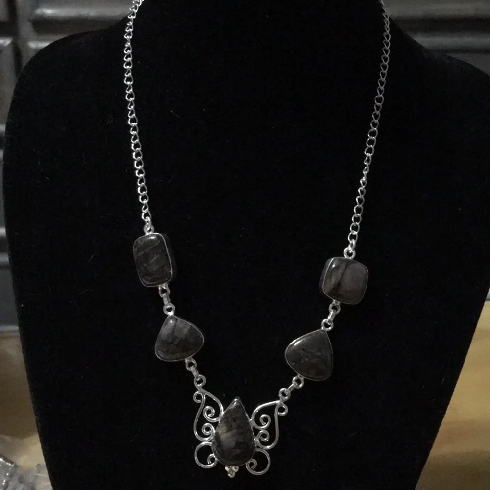 LABRADORITE Sterling Silver Necklace